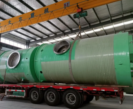 防爆電動(dòng)葫蘆吊裝截流井筒體到拖車(chē)車(chē)體上